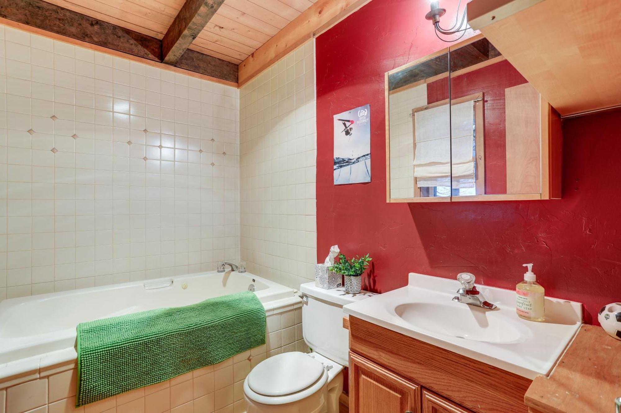 Snoqualmie Pass Cabin With Deck Walk To Ski Lift Luaran gambar