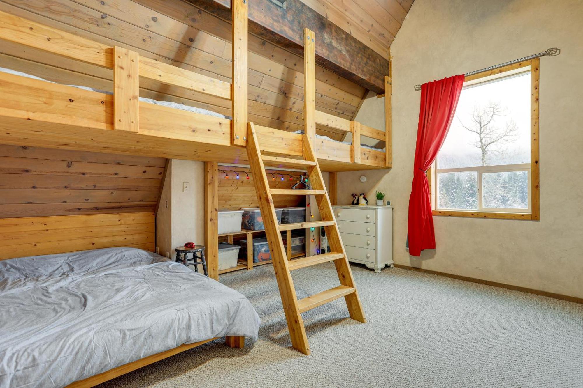 Snoqualmie Pass Cabin With Deck Walk To Ski Lift Luaran gambar